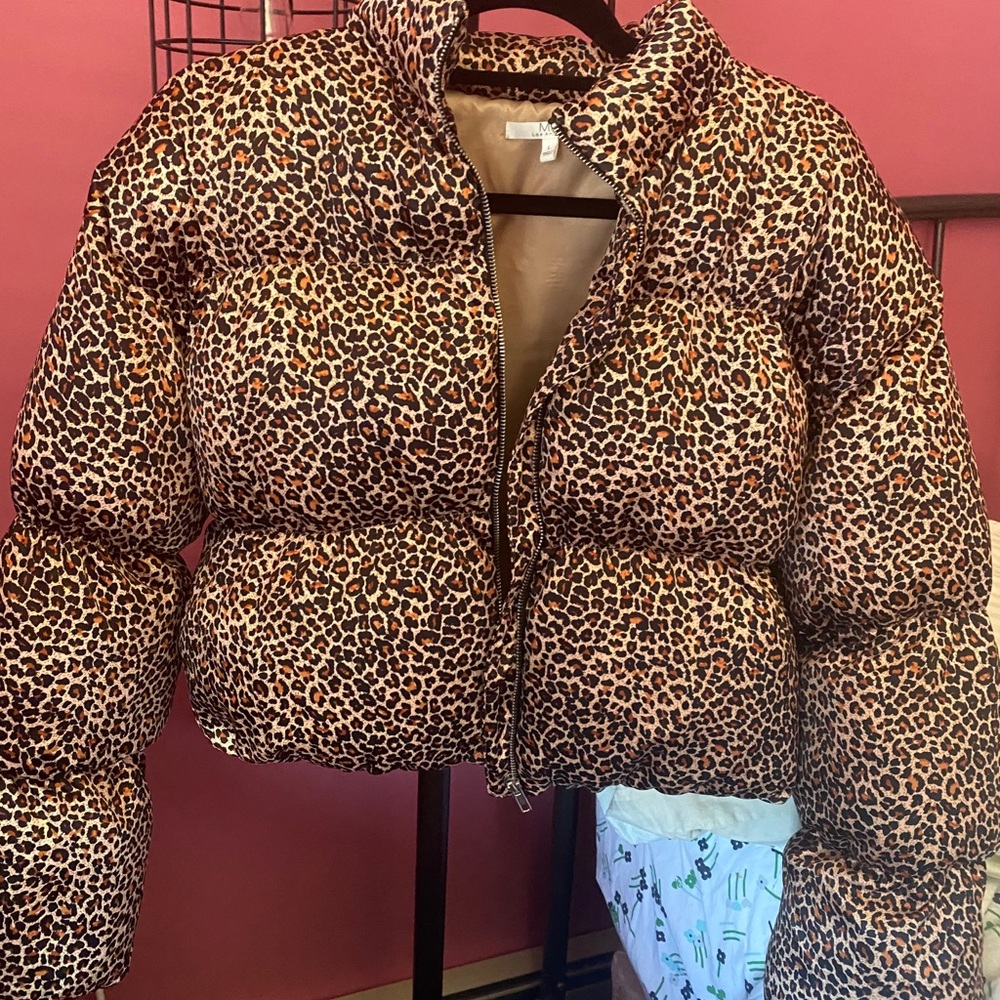 Cheetah print cropped puffer coat